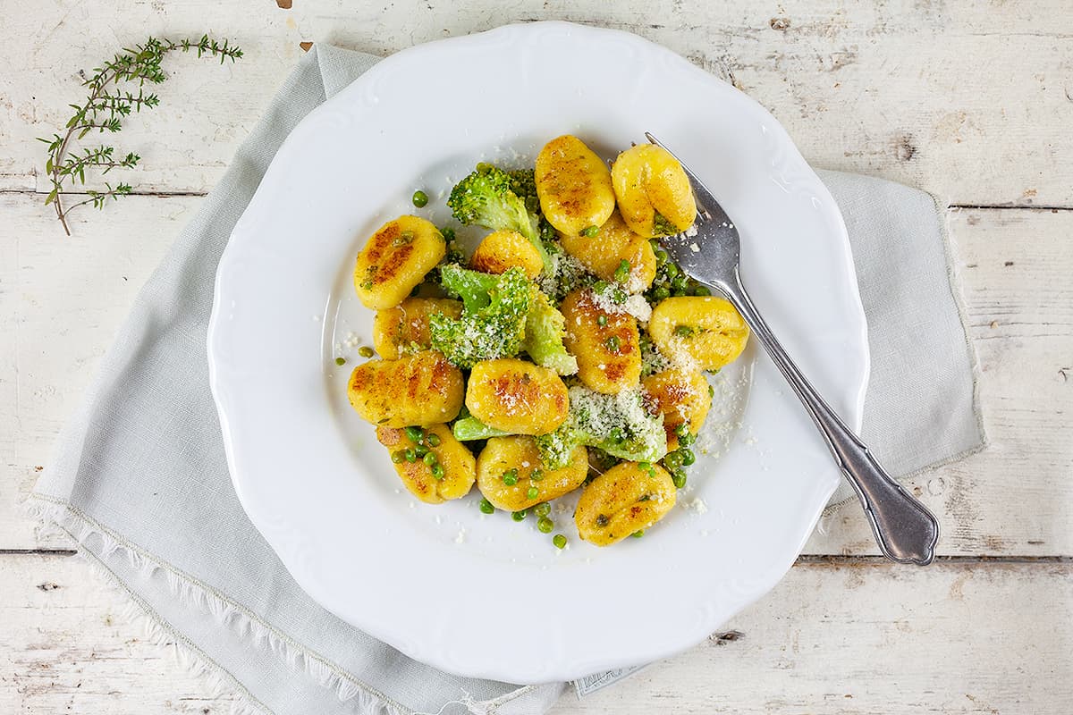 Baked gnocchi with broccoli (homemade gnocchi)