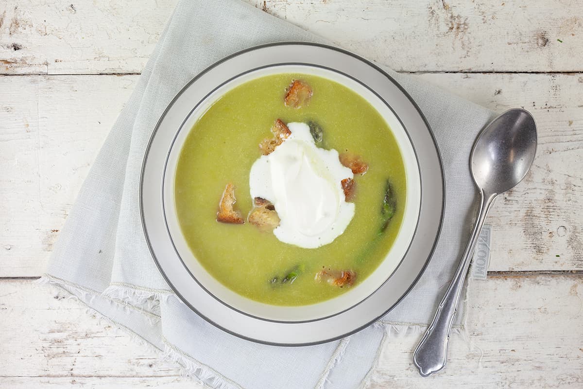 Green asparagus soup - full of flavour
