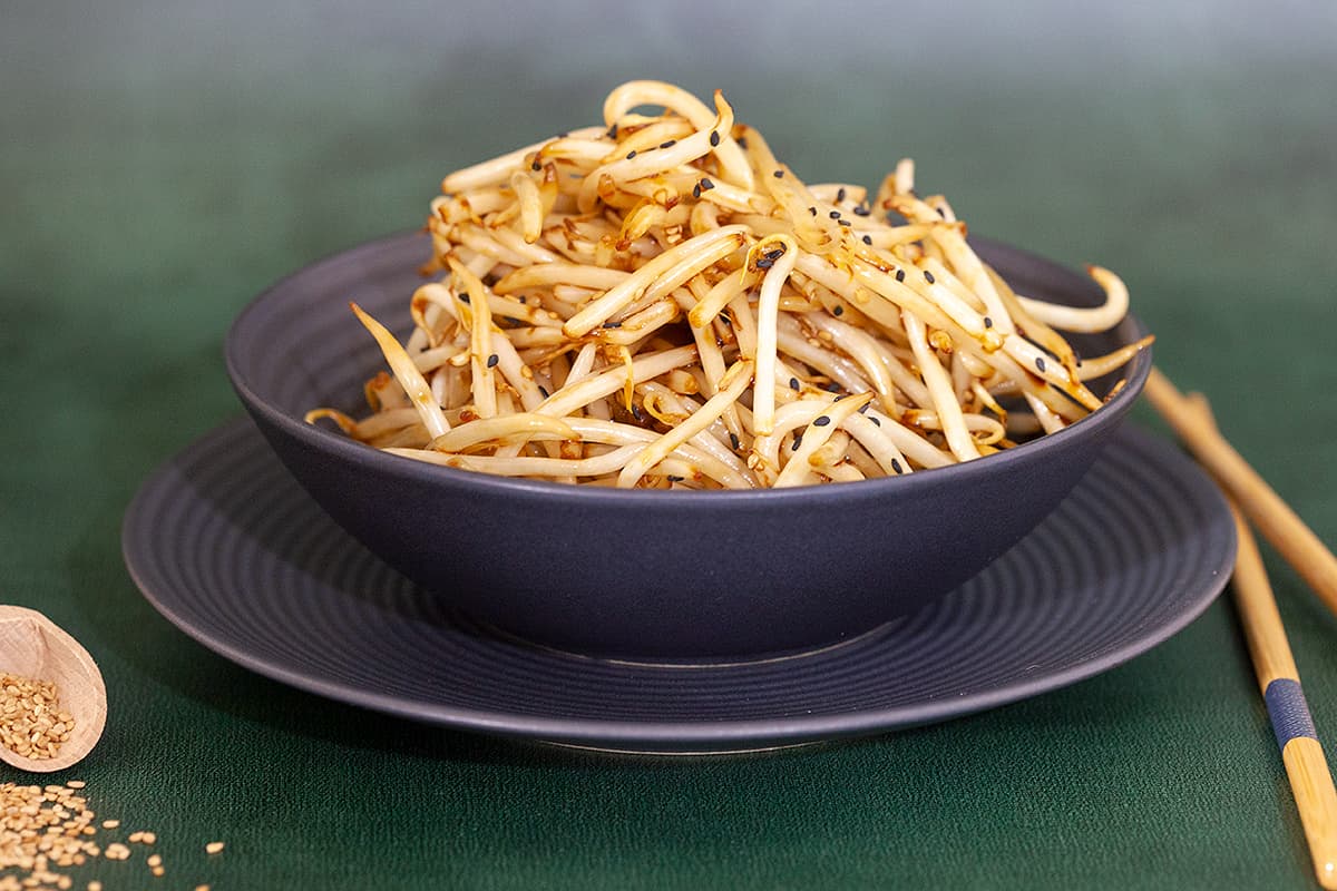 Bean sprout salad (crunchy and easy)