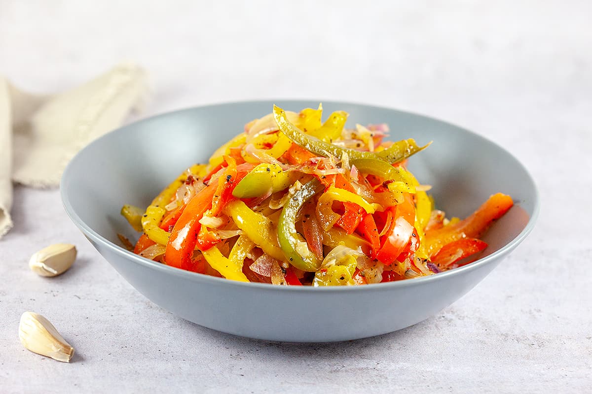 Sautéed pepper salad