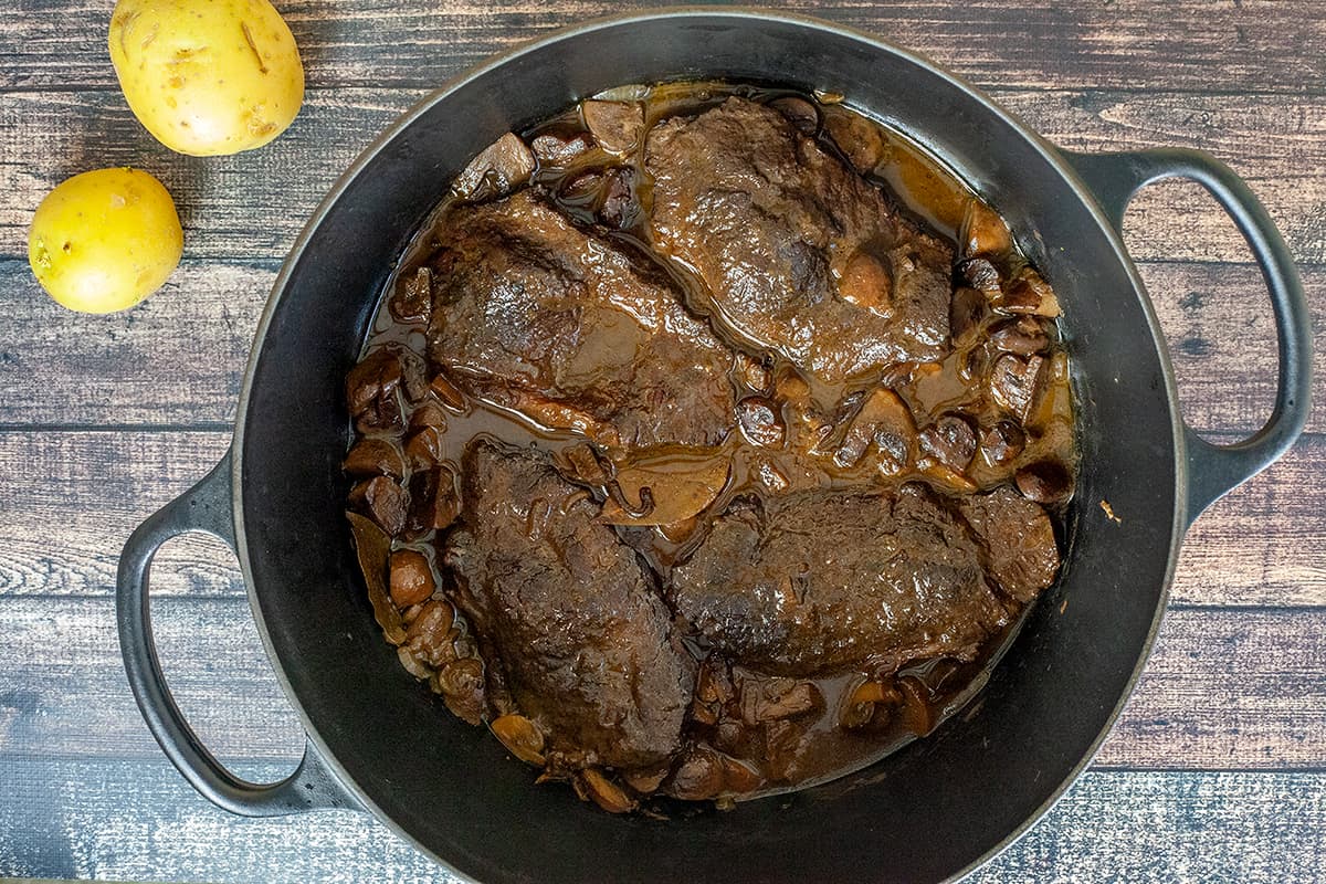 Stewed beef escalopes - old-fashioned delicious!