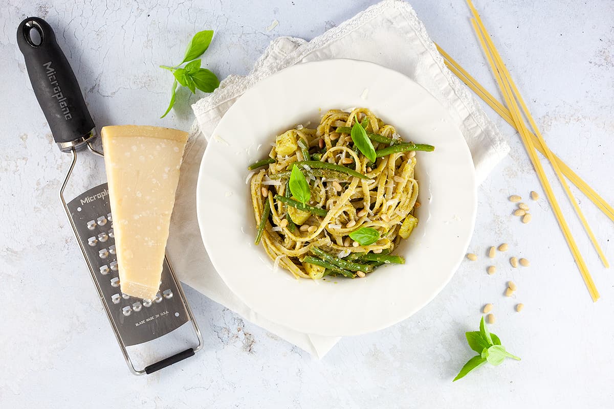 Trenette with pesto and green beans