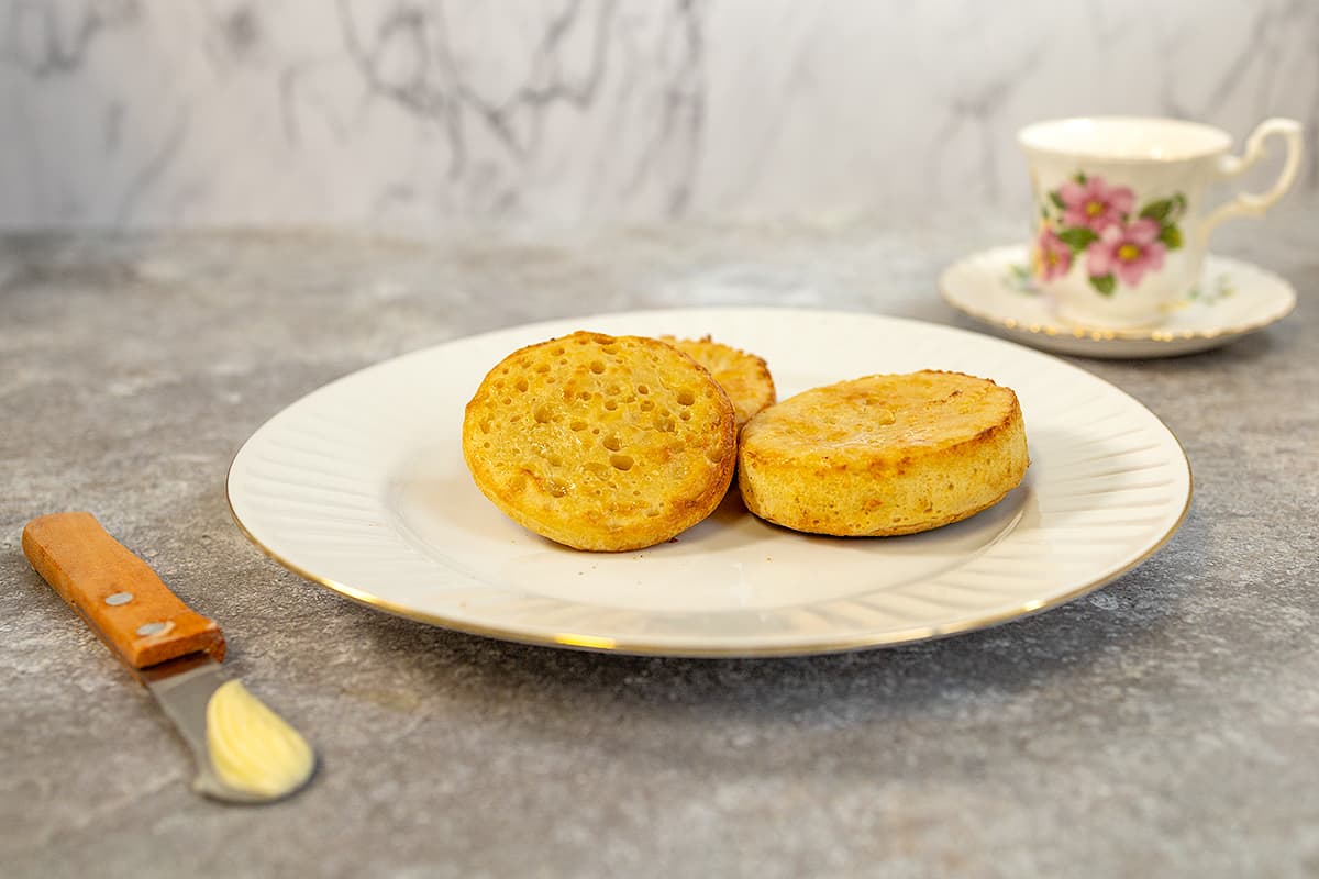 Crumpets – fluffy thick English pancakes