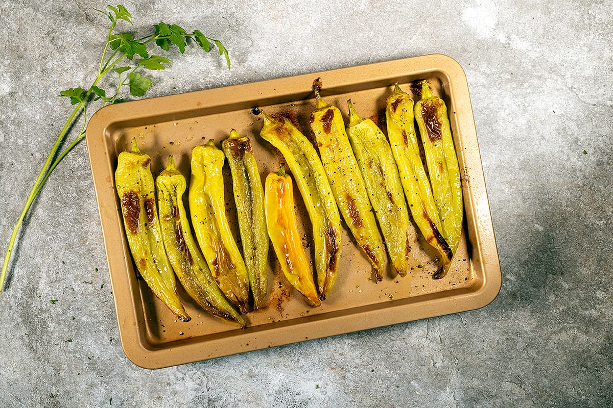 Roasted Turkish green peppers (easy side dish)