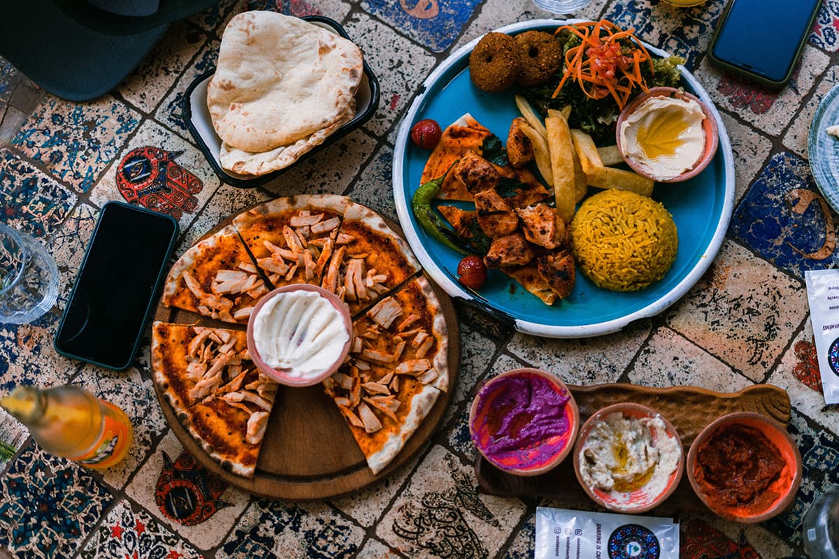  Culinary trip to the UAE: rent a yacht for a comfortable visit to locations