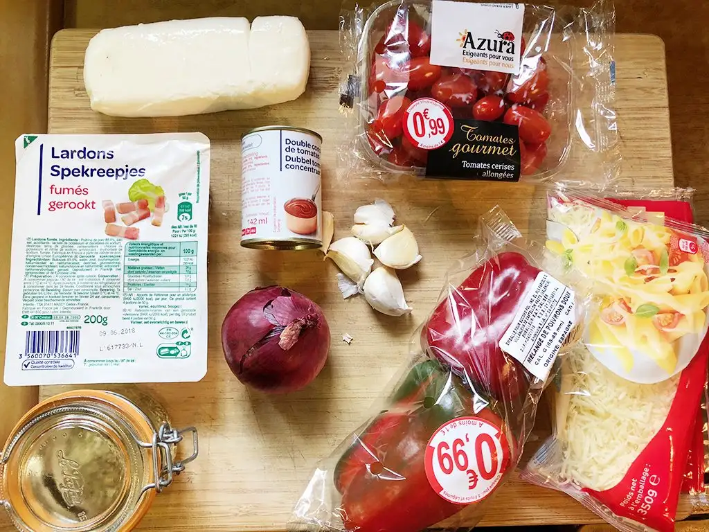 Pan pizza ingredients