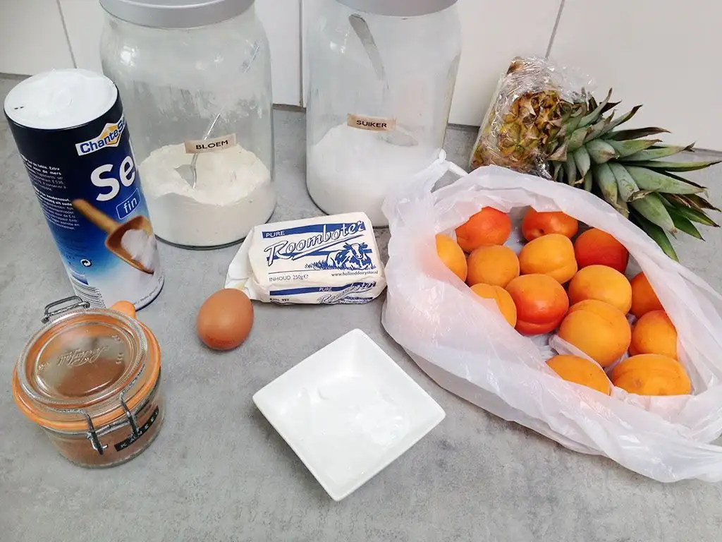 Pineapple-apricot galette ingredients