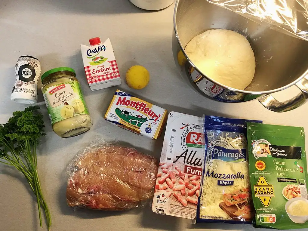 Chicken Alfredo pizza ingredients