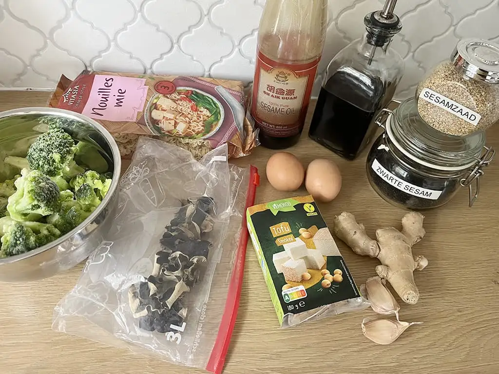 Tofu noodle soup ingredients