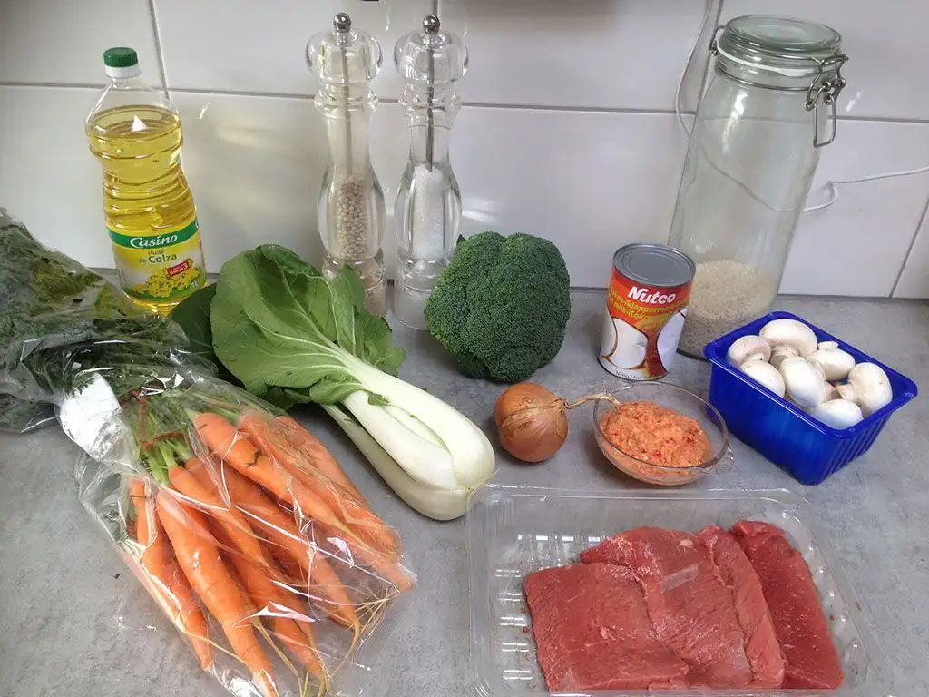 Beef and vegetable curry ingredients