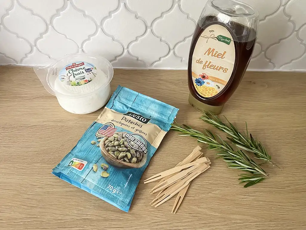 Pistachio goat cheese balls ingredients