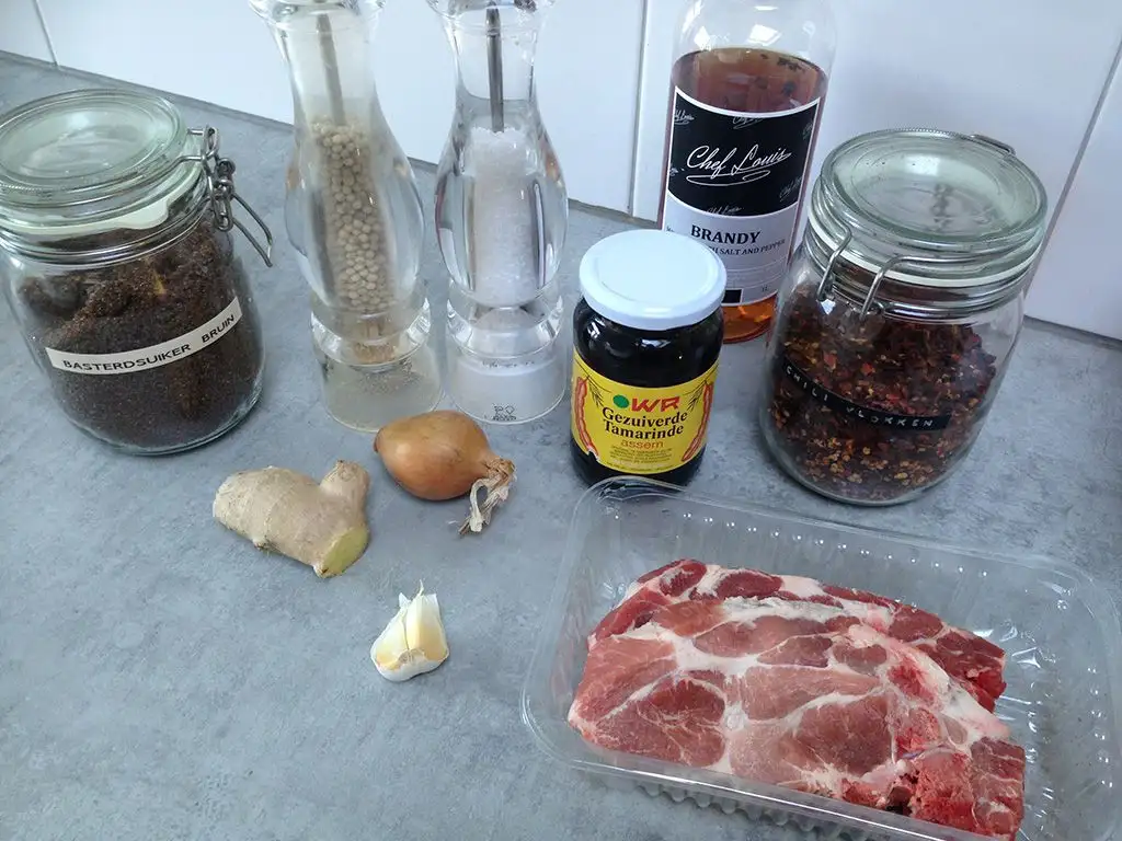 Marinated pork shoulder chops ingredients