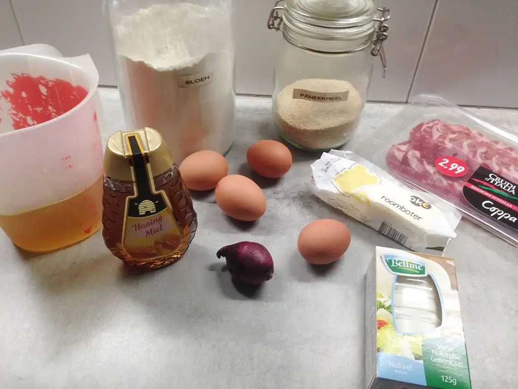 Dutch deep-fried bitterballen with cheese and ham ingredients