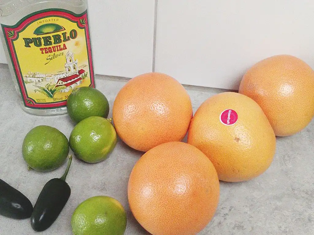 Spicy grapefruit cocktail ingredients