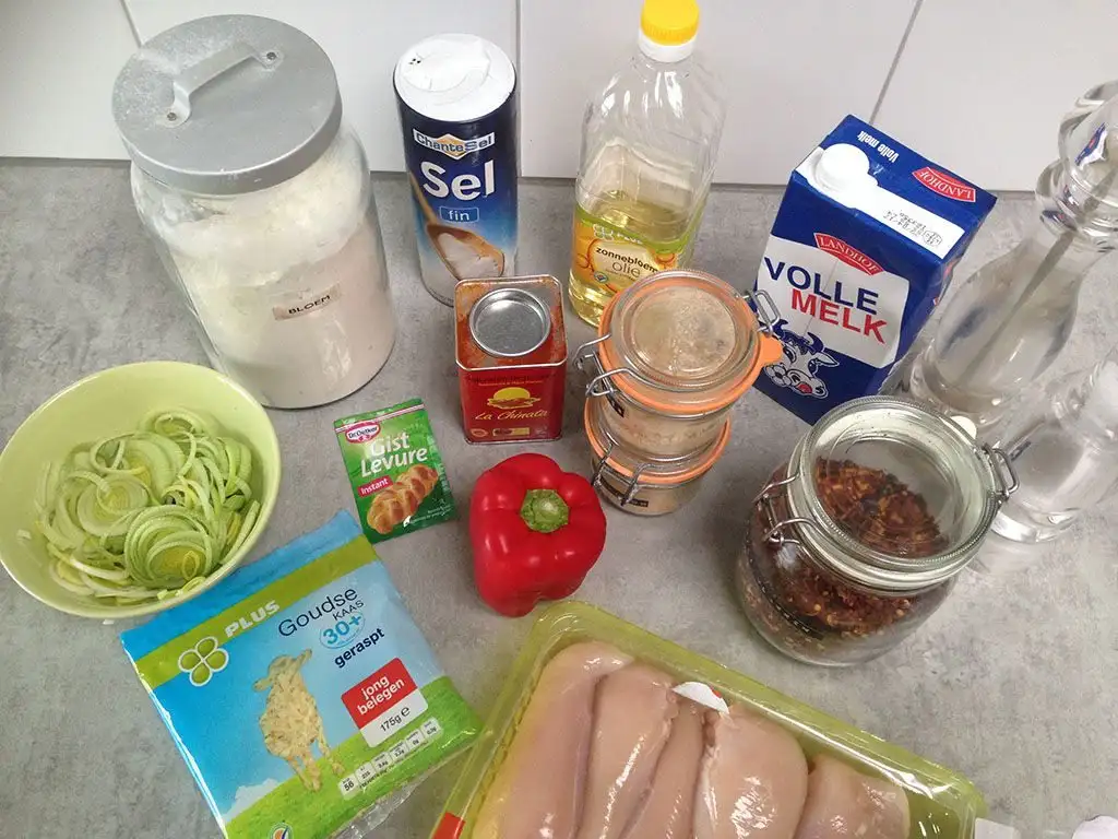 Mhancha bread with chicken ingredients