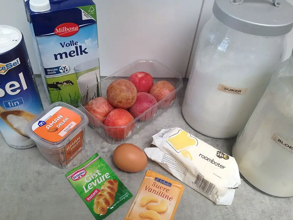Mini crumble plum tarts ingredients
