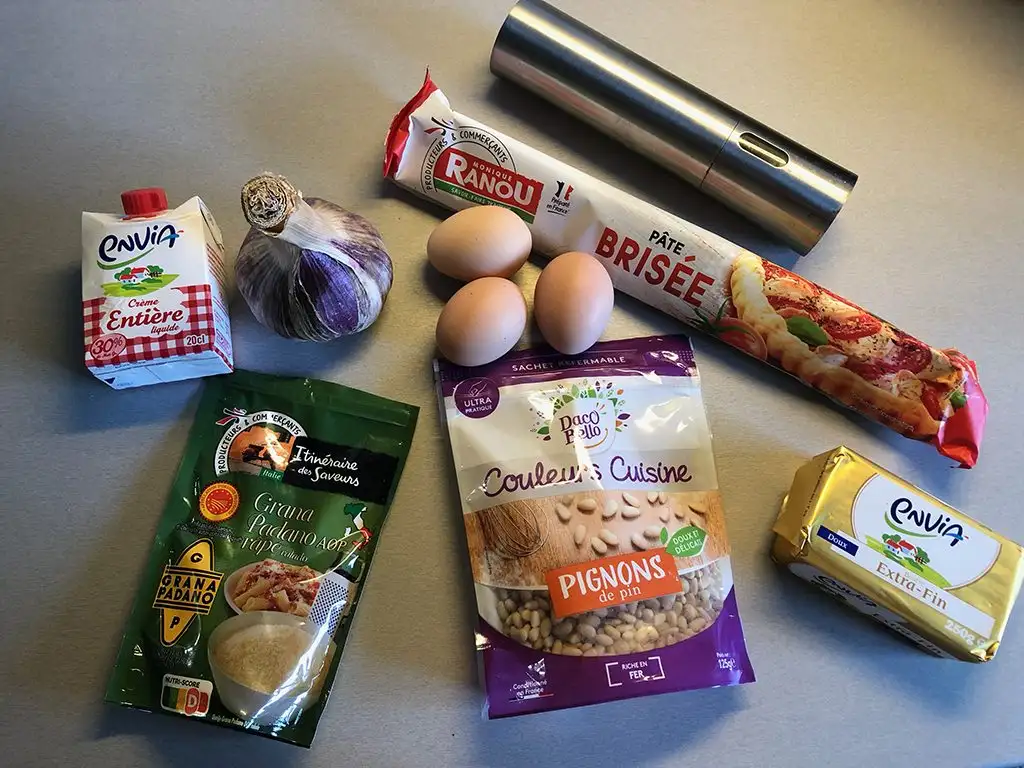 French garlic and pine nuts pie ingredients
