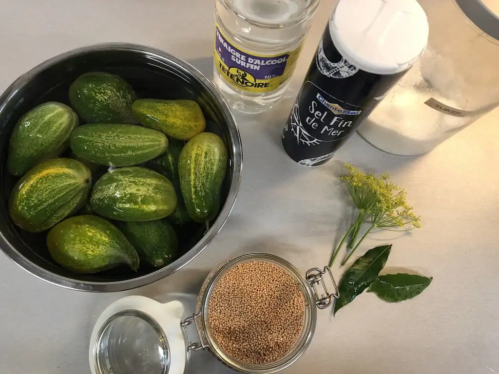 Gherkins (pickled cucumbers or dill pickles) ingredients