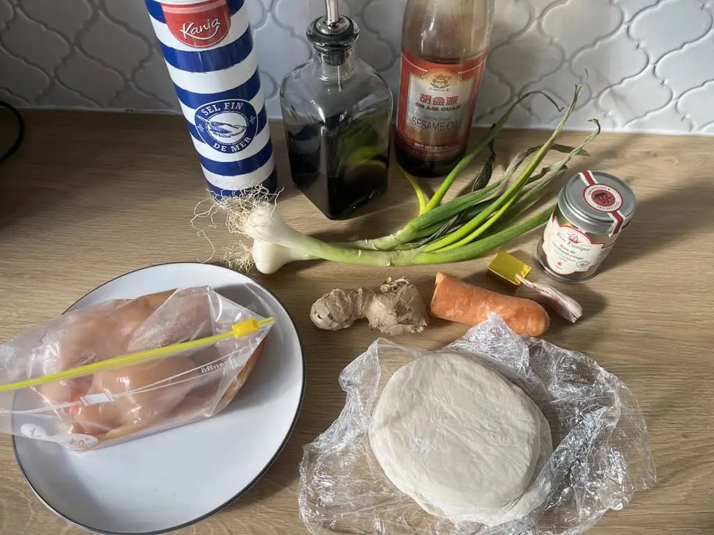 Chinese chicken dumplings ingredients