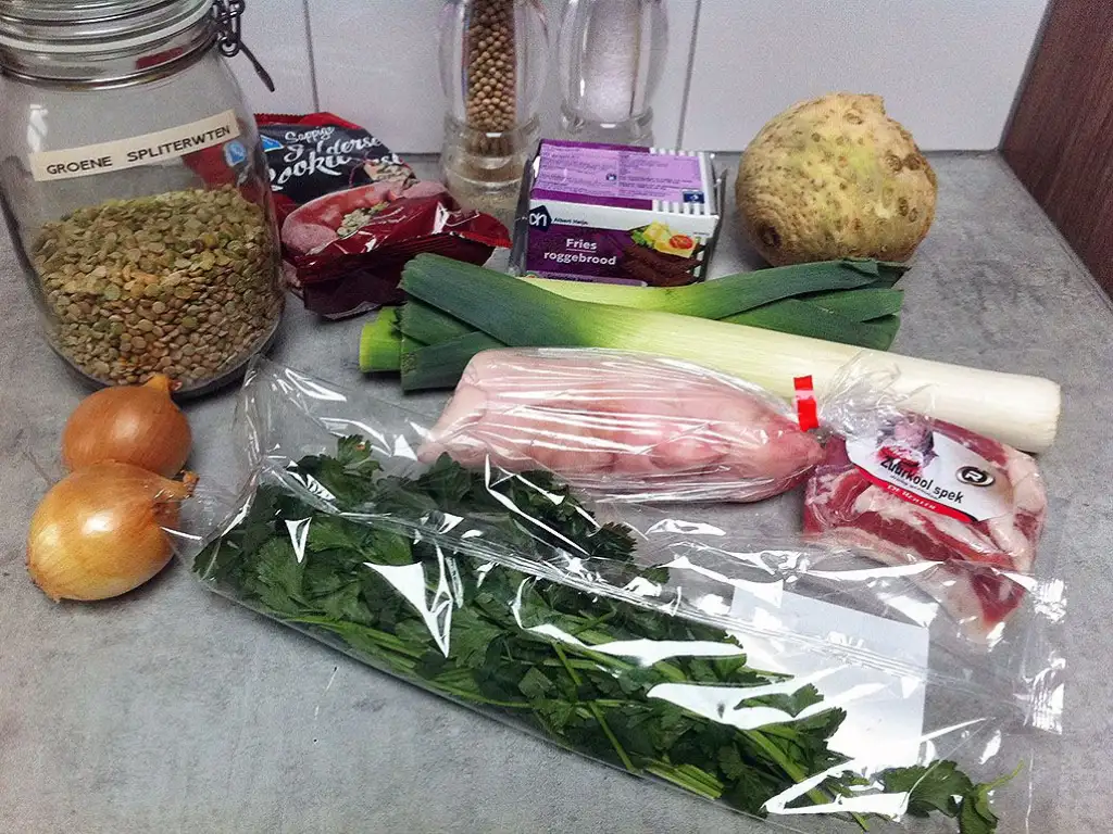 Split pea soup ingredients