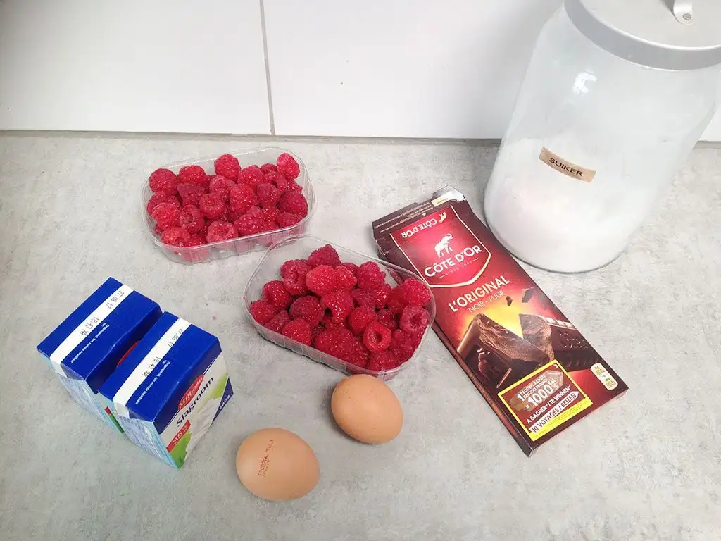 Raspberry mousse ingredients