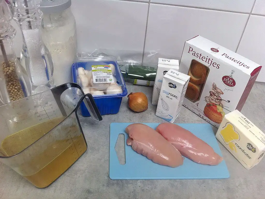 Chicken and mushroom vol au vents ingredients