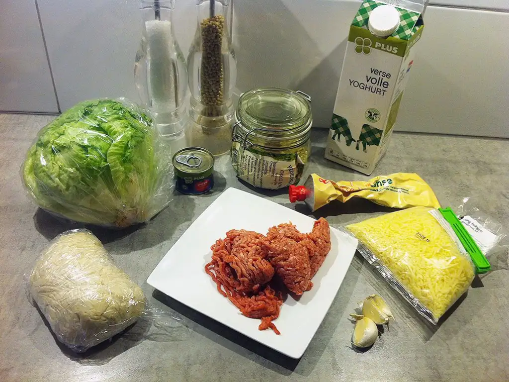 Pizza taco ingredients