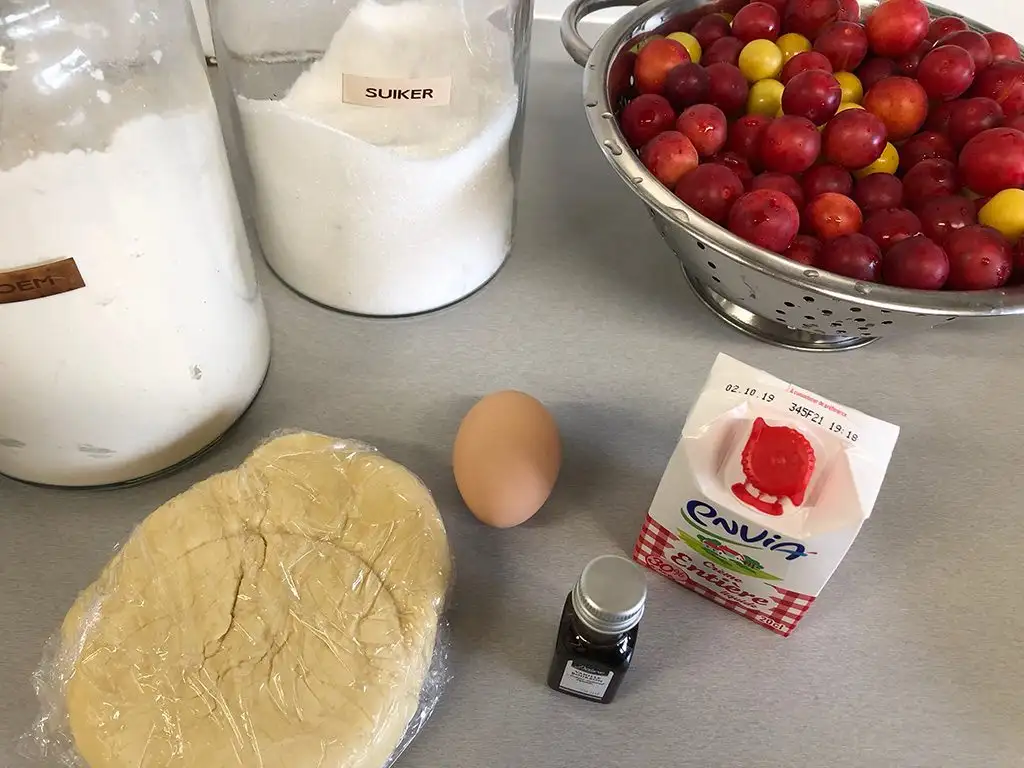 Mirabelle plum pie ingredients