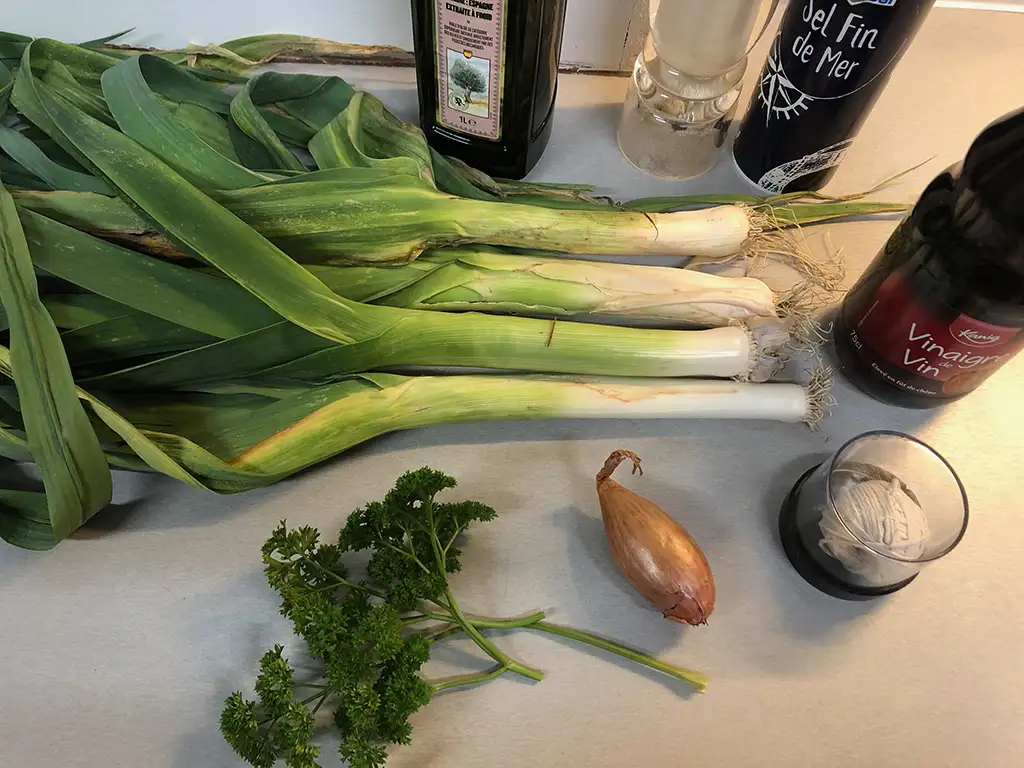 Poireaux vinaigrette - Leeks in vinaigrette ingredients