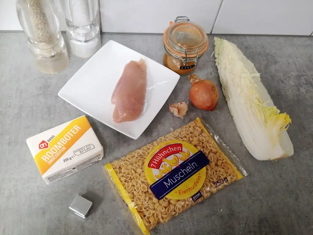 Chicken and Chinese cabbage soup ingredients