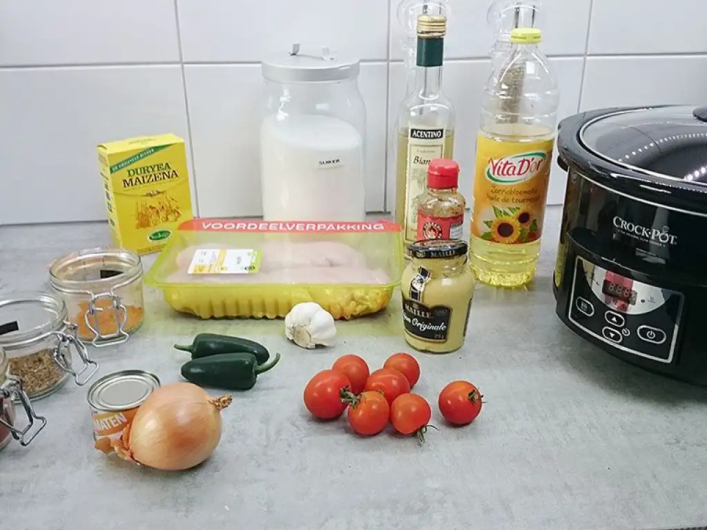 Slow cooker spicy chicken breasts ingredients