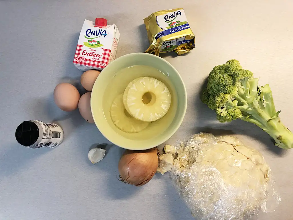 Mini pineapple quiches ingredients