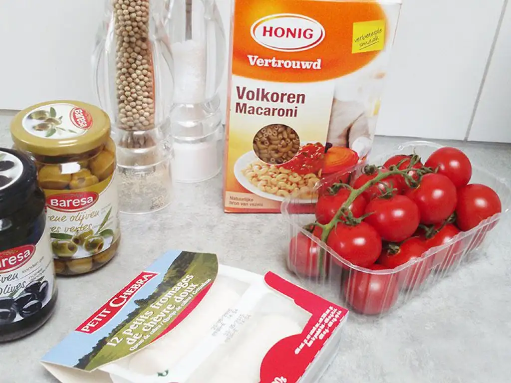 Macaroni salad ingredients