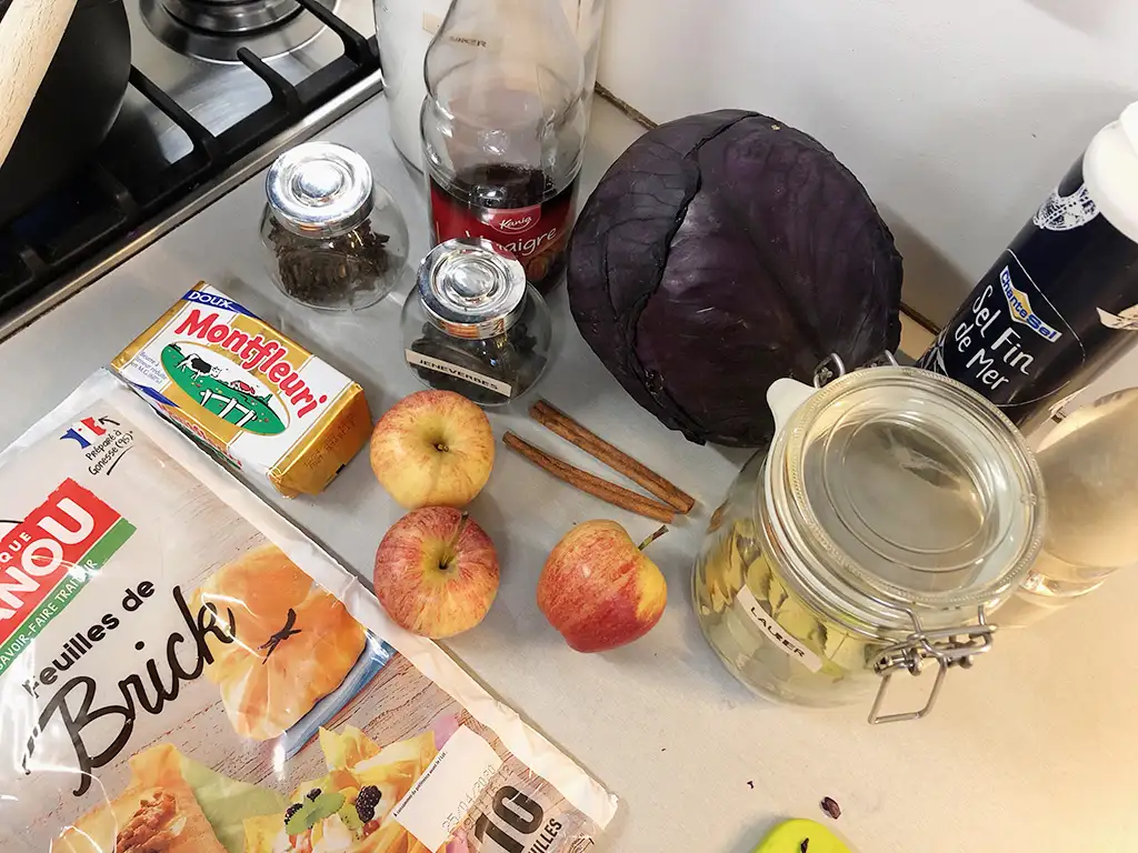 Mini red cabbage strudel ingredients