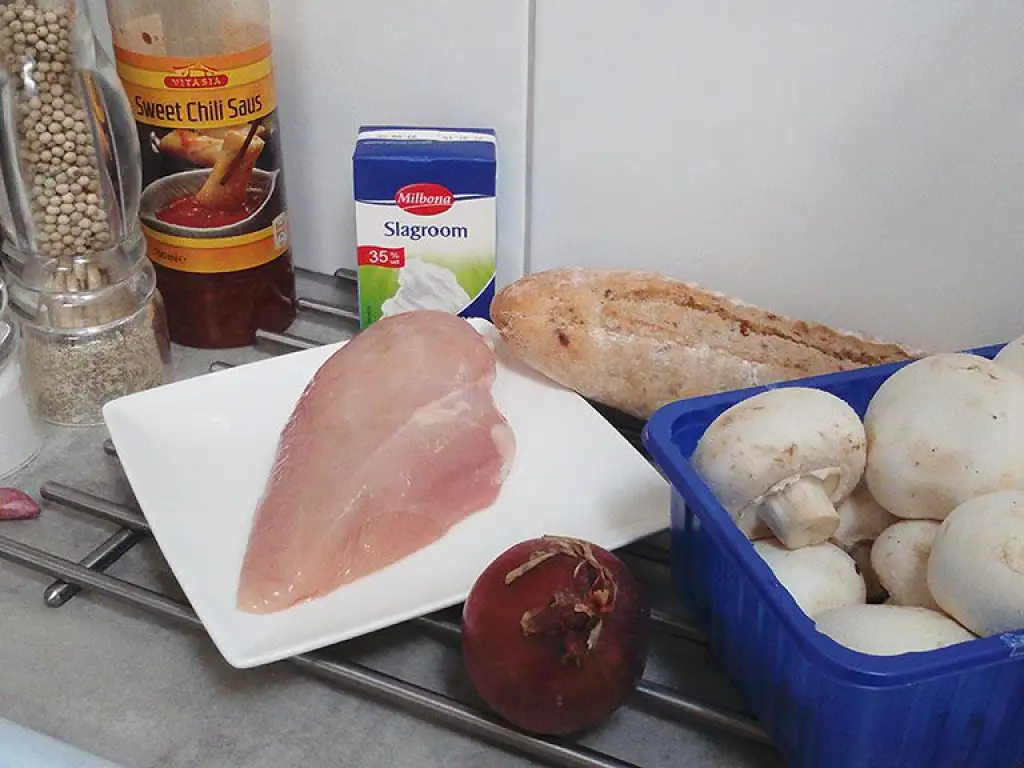 Chicken and mushroom sandwich ingredients