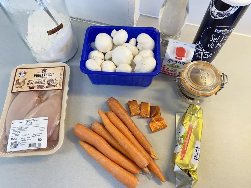 Creamy chicken and mushroom soup ingredients