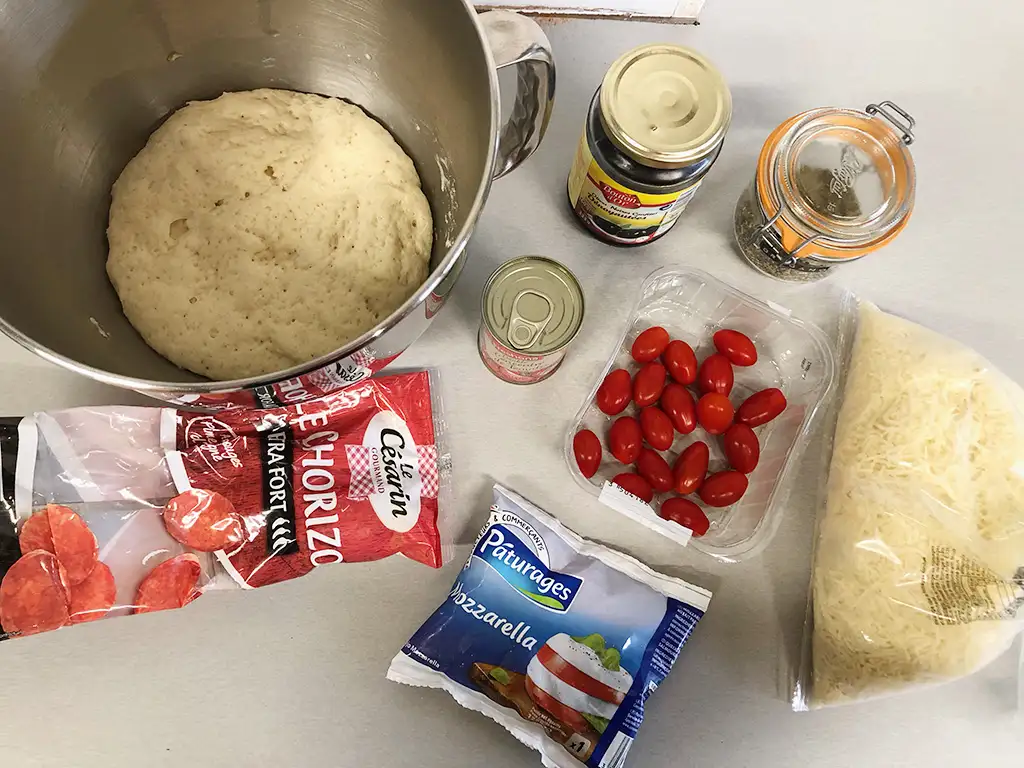 Mini pizza bites ingredients