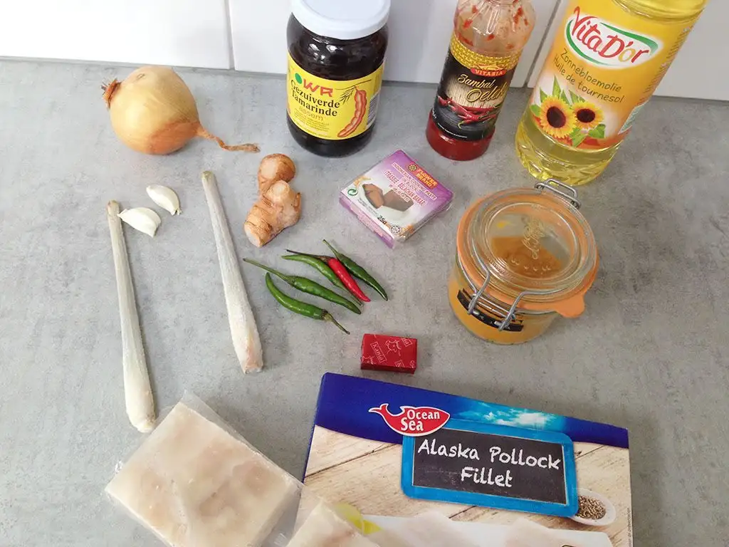 Pindang Ikan - Spicy whitefish ingredients