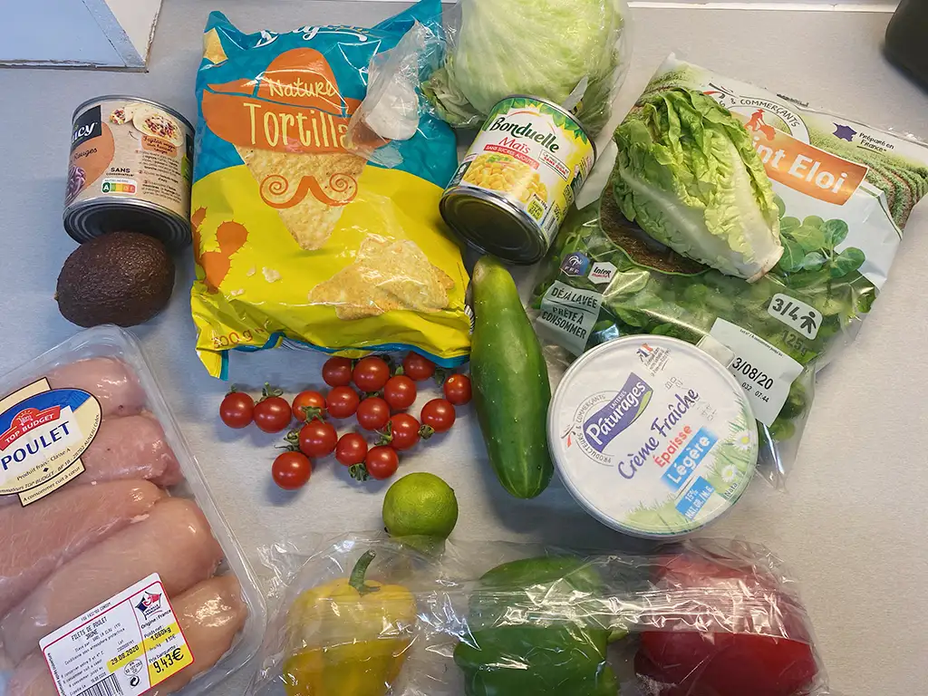 Mexican salad with chicken ingredients