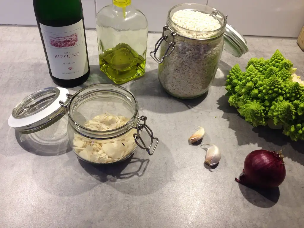 Vegetarian romanesco risotto ingredients