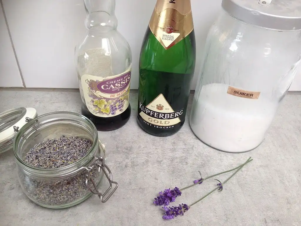 Lavender Kir Royal ingredients