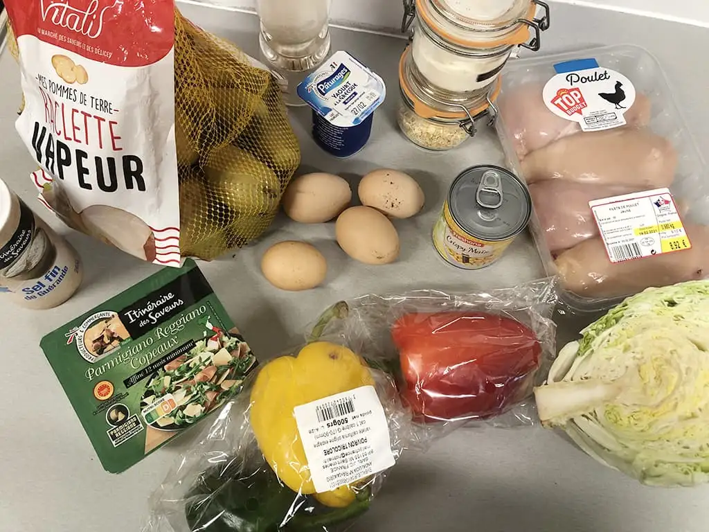 Chicken salad with yoghurt dressing ingredients