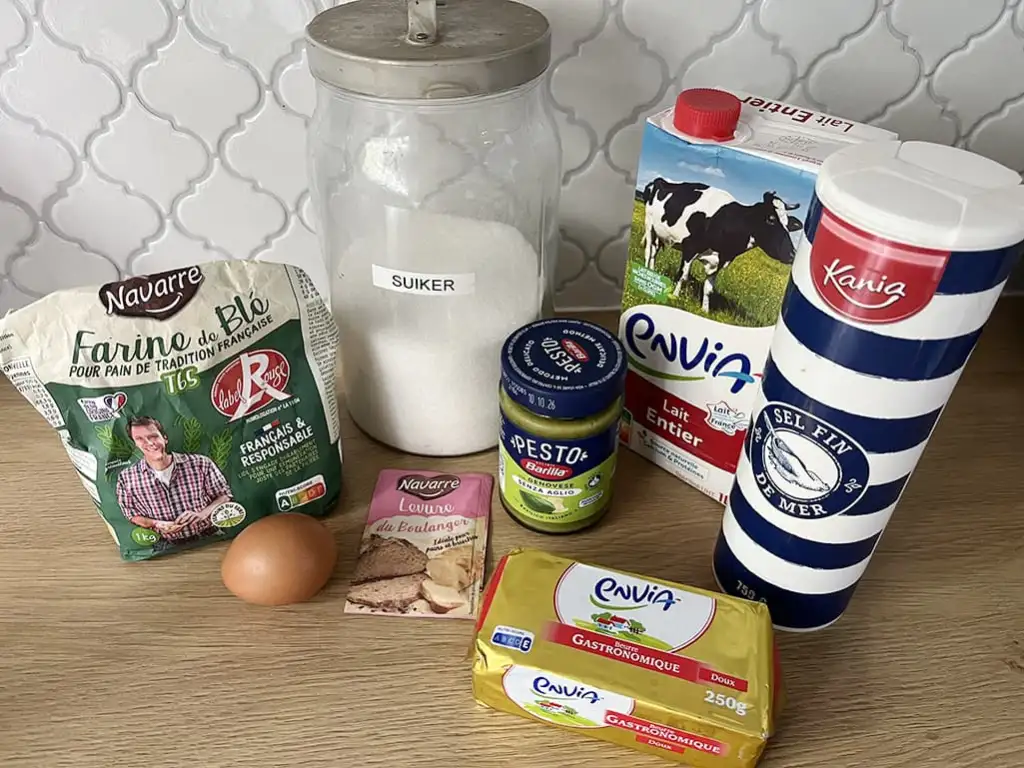 Homemade pesto bread ingredients