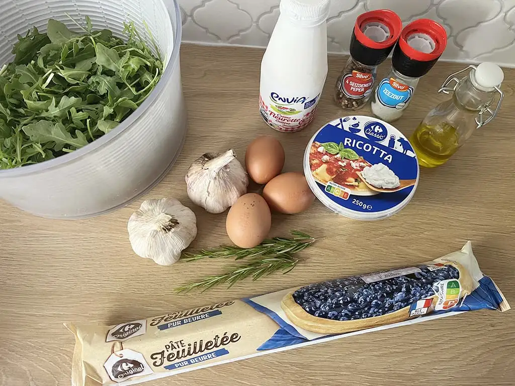 Roasted garlic and ricotta tart ingredients