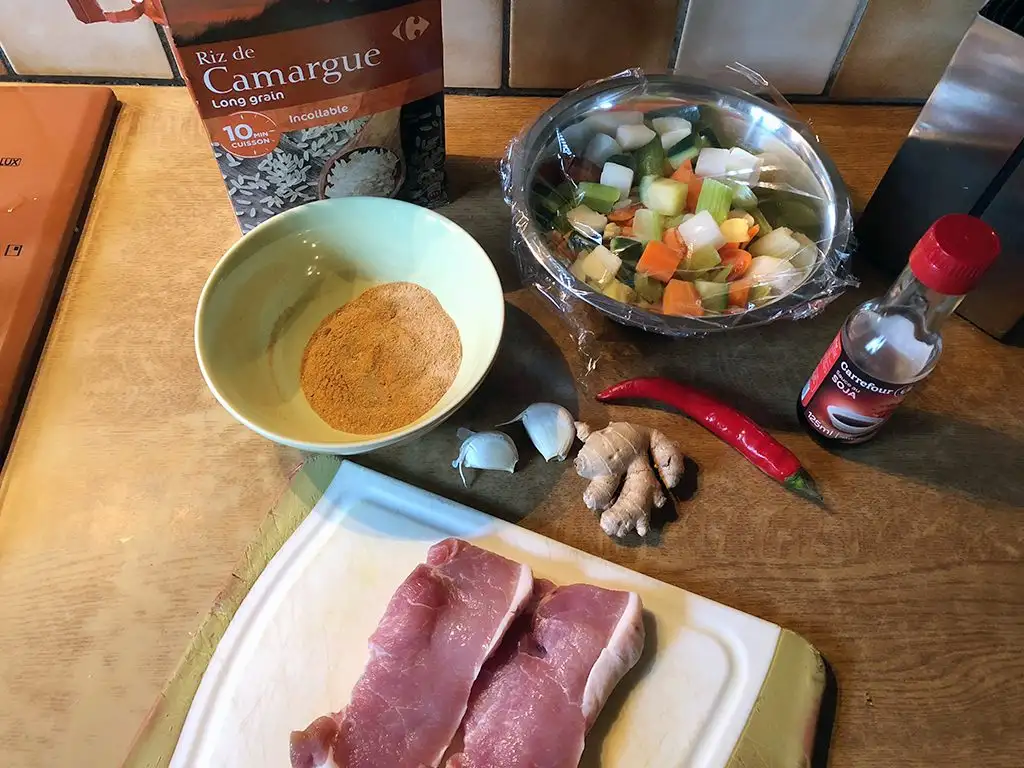 Quick nasi goreng with pork ingredients
