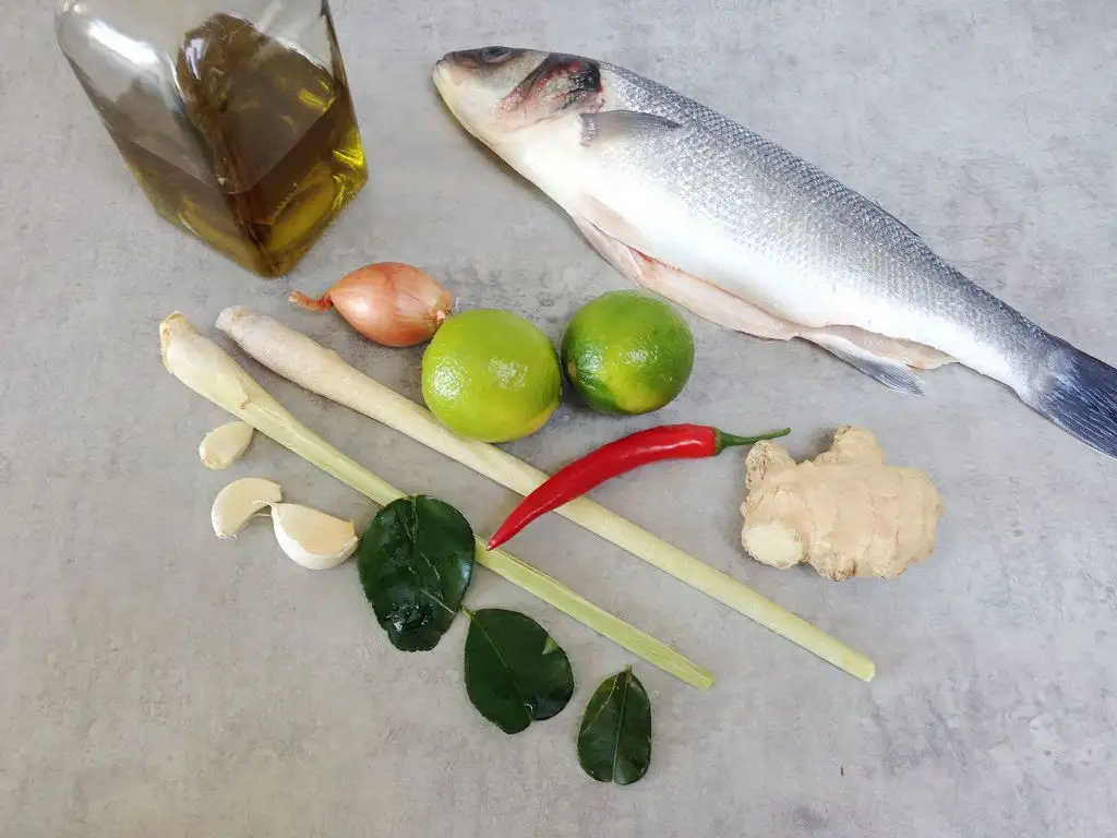 Baked sea bass with lemongrass and ginger ingredients