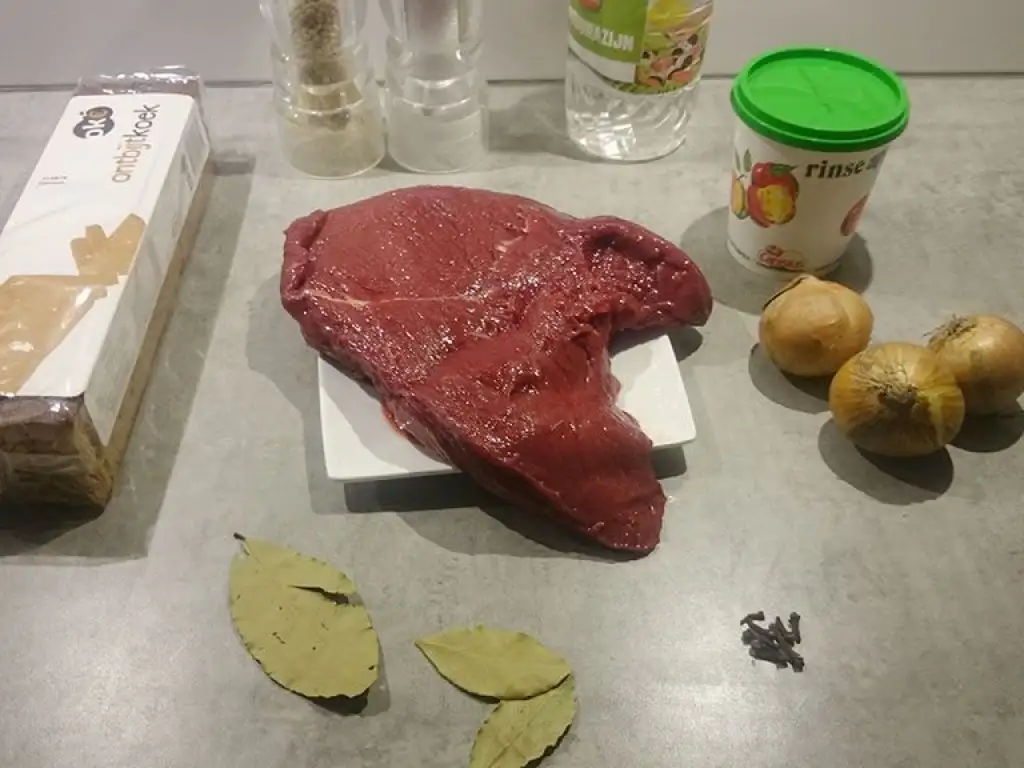Dutch sour meat stew (Limburgs Zoervleisj) ingredients