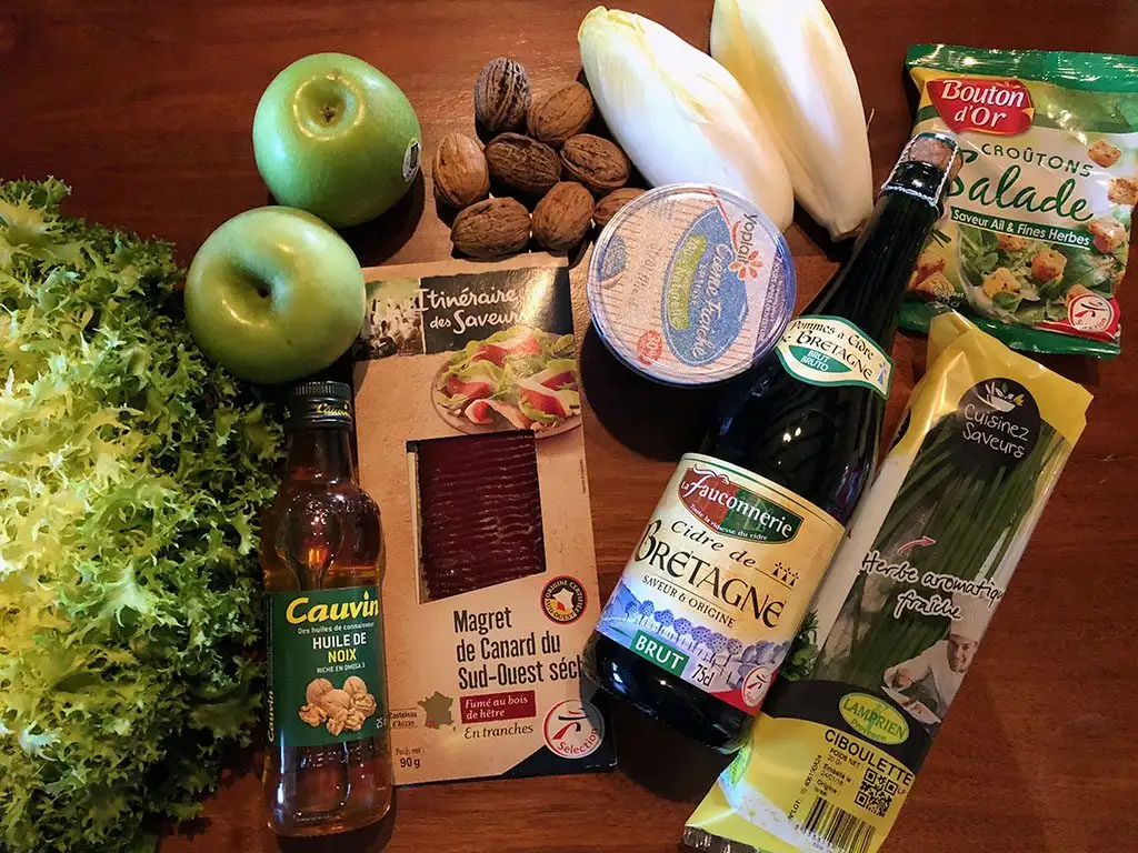 Smoked duck salad with walnuts ingredients