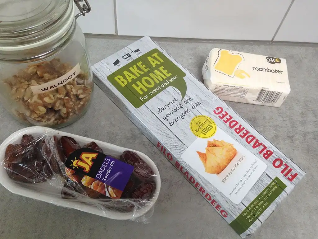 Date and walnut filo pastries ingredients