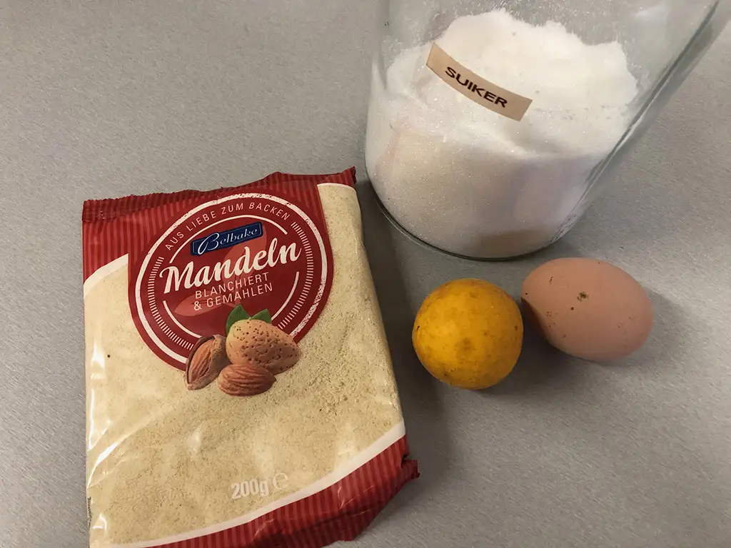 Homemade almond paste ingredients